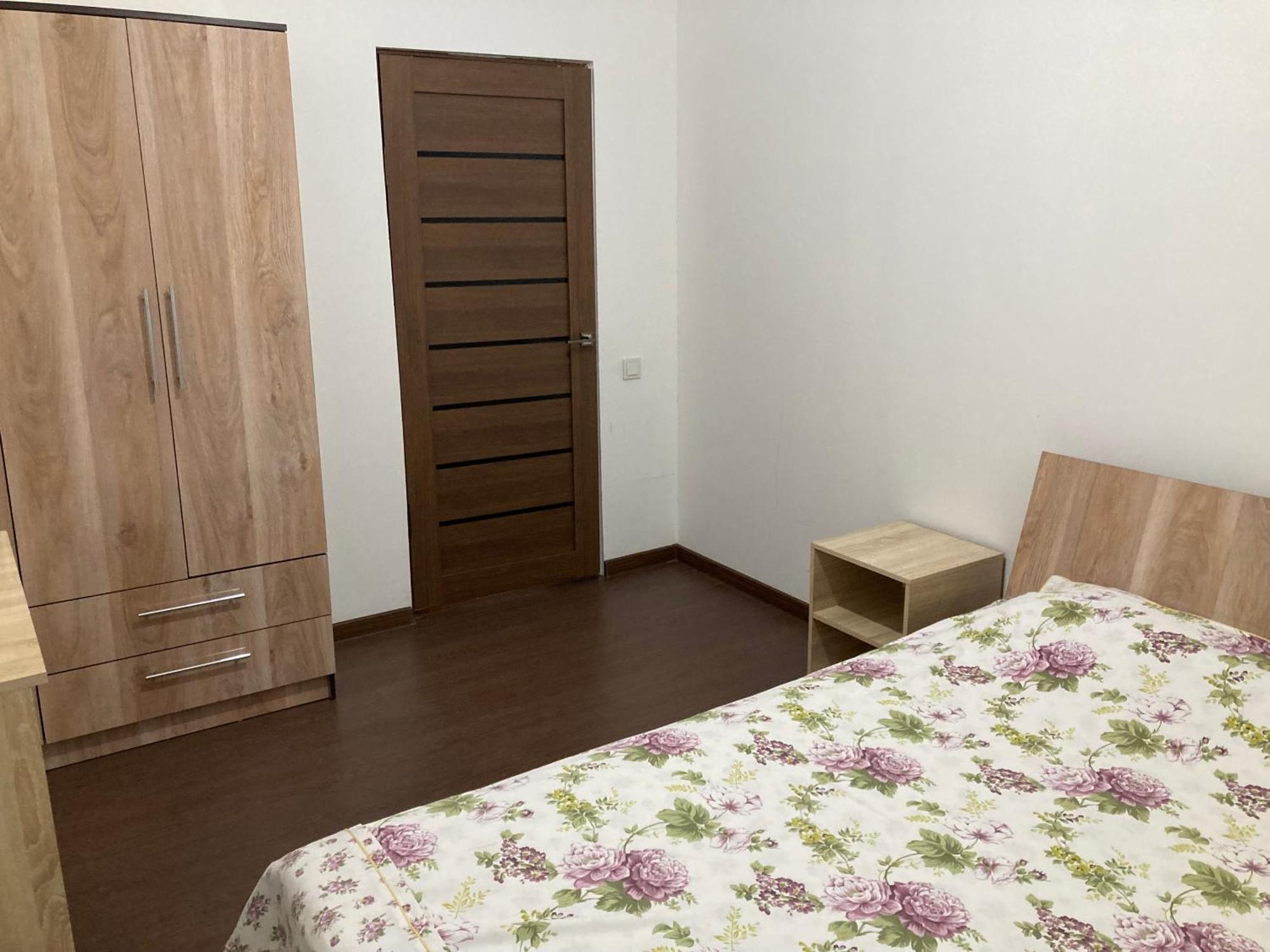 46,2 Karmysova Street Serviced Apartments Almaty Extérieur photo